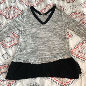 Gray/white calvin top